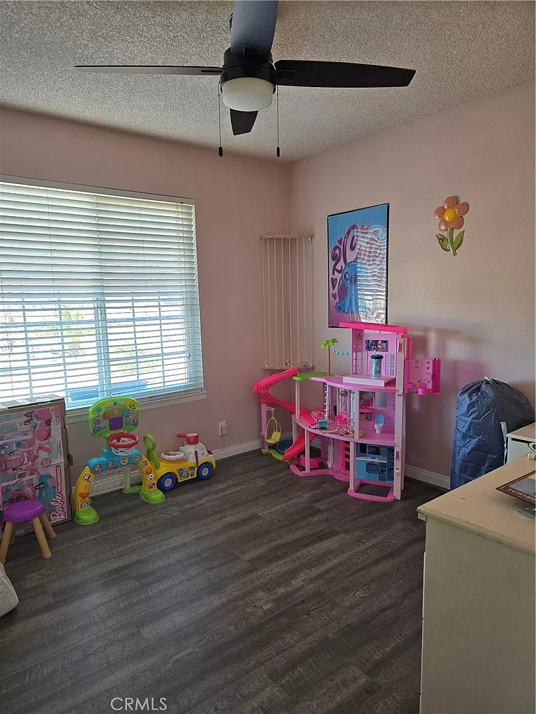 4 bed, 1585 sqft, $3,700 — Photo 4
