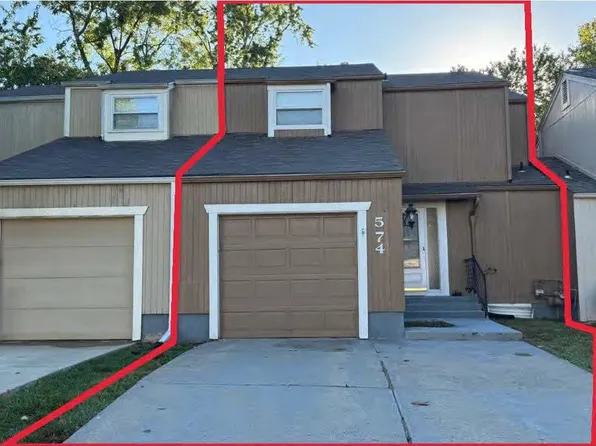 574 NW Valleybrook Rd, Blue Springs, MO 64014
