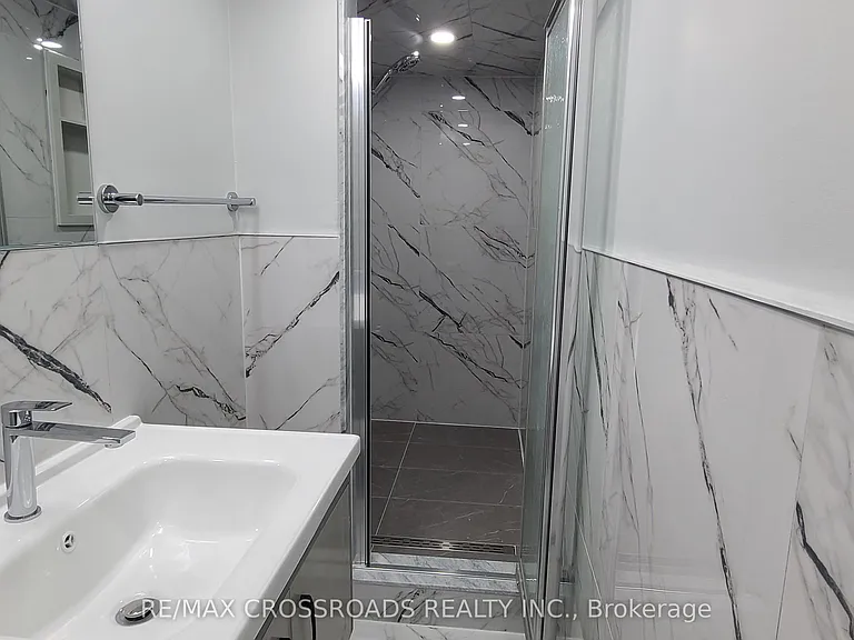 69 Bluebell Cres — Photo 11