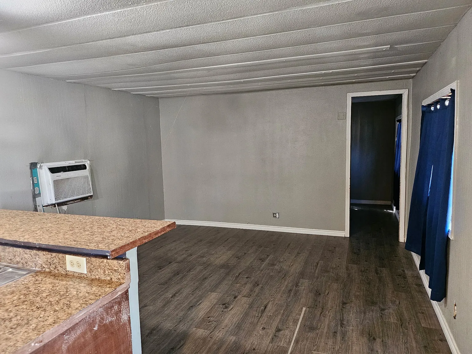 2 bed, 1.5 bath, 728 sqft, $780 — Photo 3