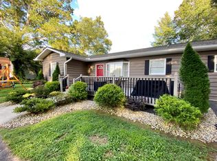 112 Pauline Ave, Franklin, NC 28734