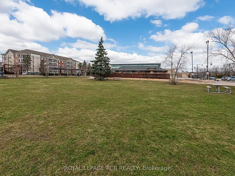 60 Baycliffe Cres #106 — Photo 20