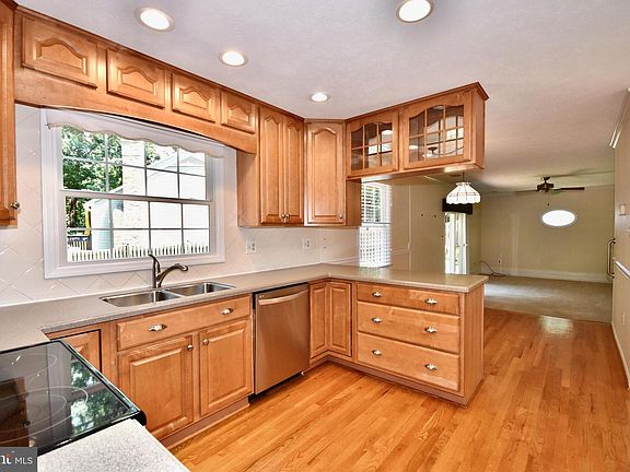 5th image of 6243 Ghadban Ct