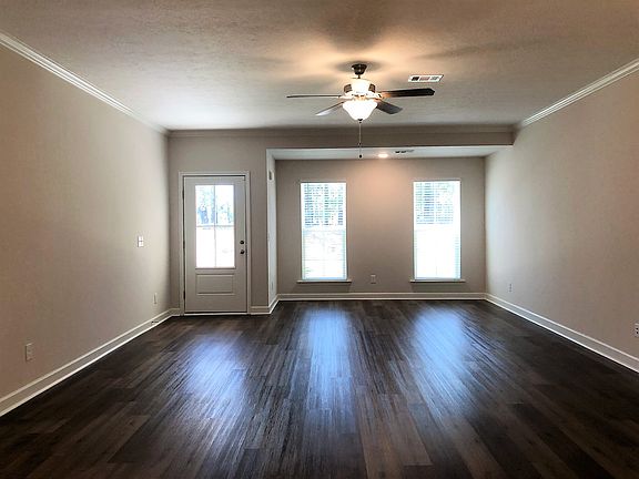5th image of 3056 Stanhope Dr