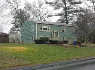 70 Ridgewood Rd, New Bedford, MA 02745