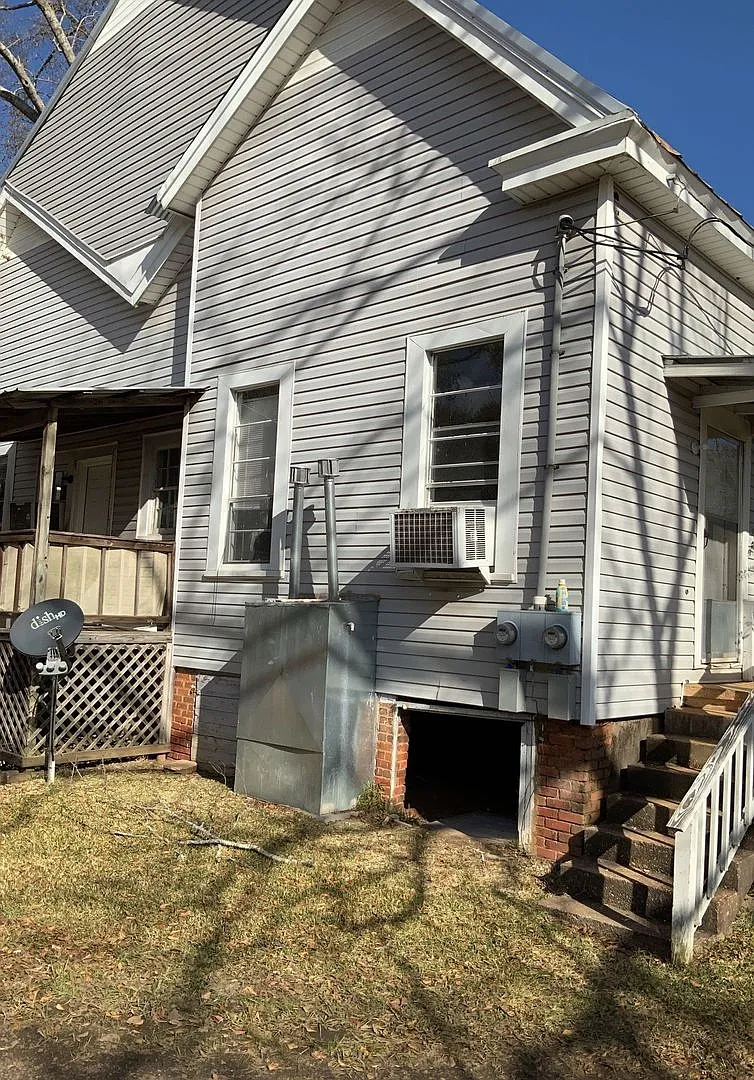 340 Hickory St — Photo 3