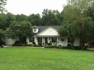 120 Crompton Dr, Pelzer, SC 29669