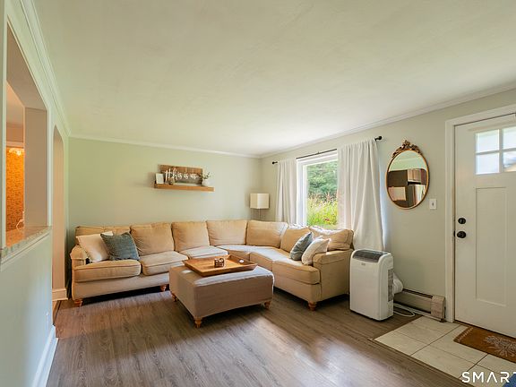 4th image of 100 Jacobs Terrace