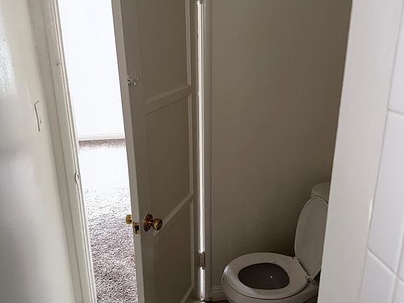 5th image of 522 W Texas St #522