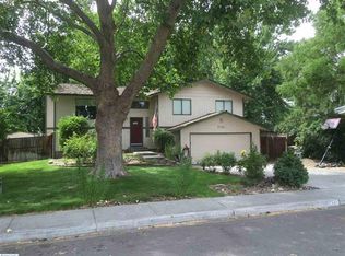 2381 Carriage Ave, Richland, WA 99354