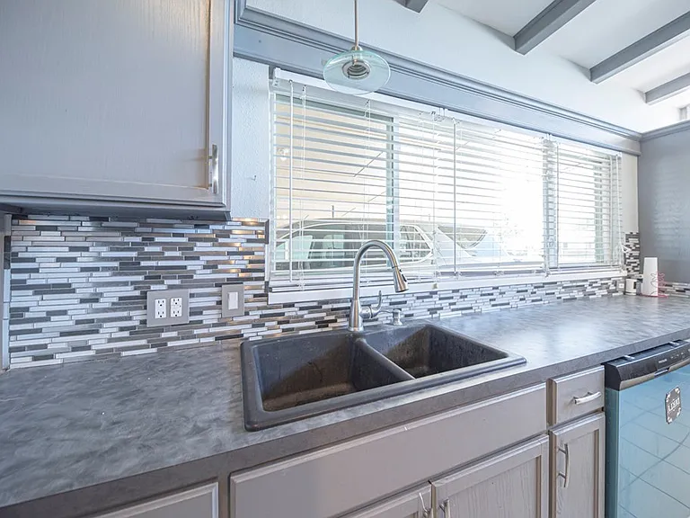 2901 Nabors Ln — Photo 37