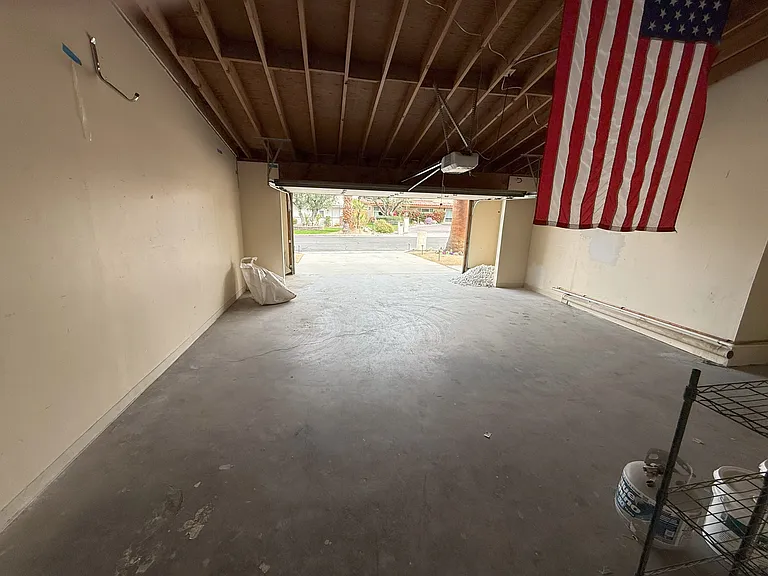 45685 Mountain View Ave — Photo 40