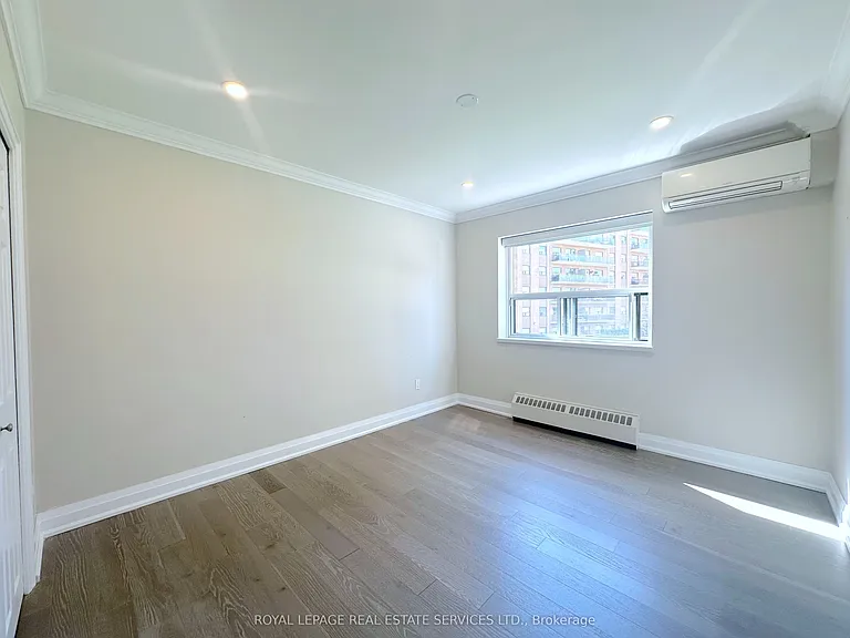 135 Allan St #204 — Photo 9