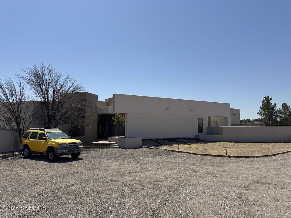 1st image of 6490 Vista Valley Trl