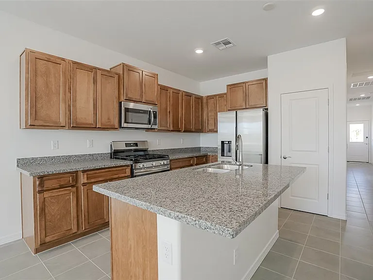 1275 Leo Ln — Photo 4