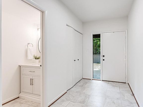 4th image of 12023 Insha Ct