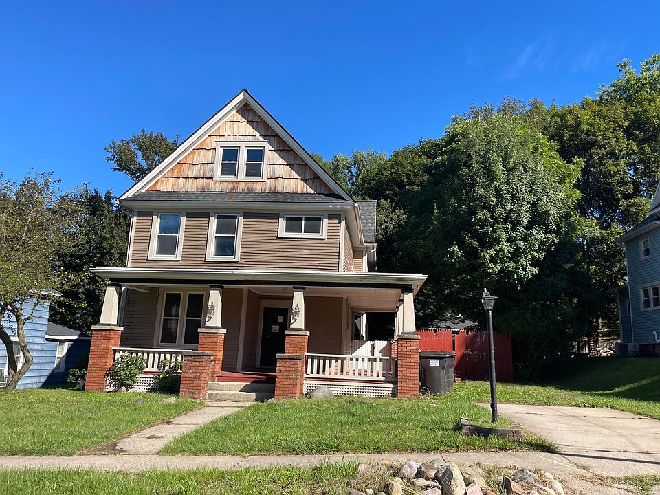1st image of 17 Westwood St