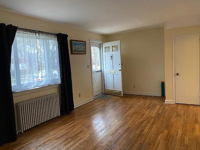 1st image of 247-59 77th Cres Floor 1