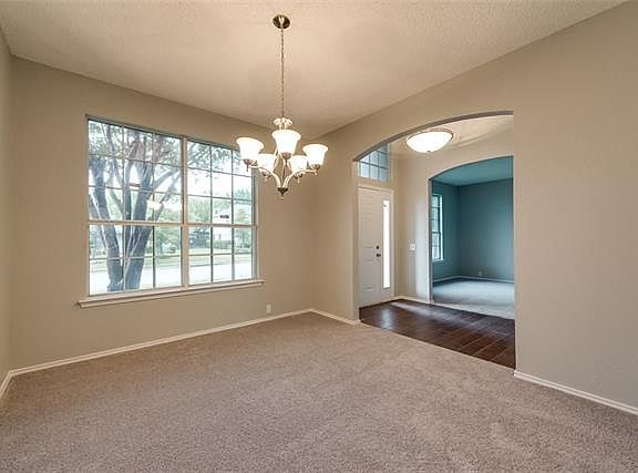 4th image of 7221 Crabtree Ln