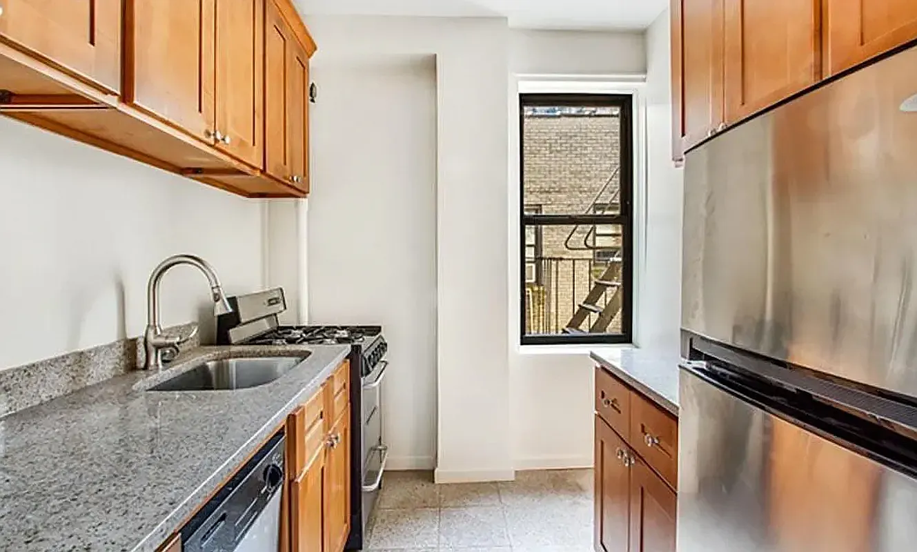 145 East 22nd Street — Photo 2