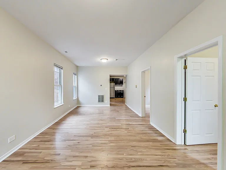 2323 N Cambridge Ave #2 — Photo 2