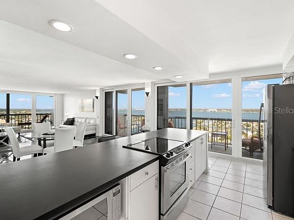 5th image of 400 Island Way APT 1607