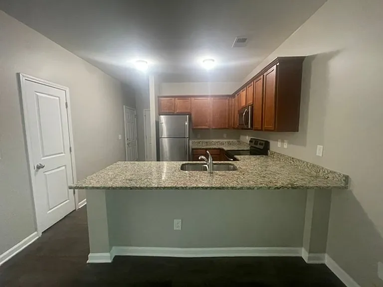 1025 Cedar Village Trl — Photo 4