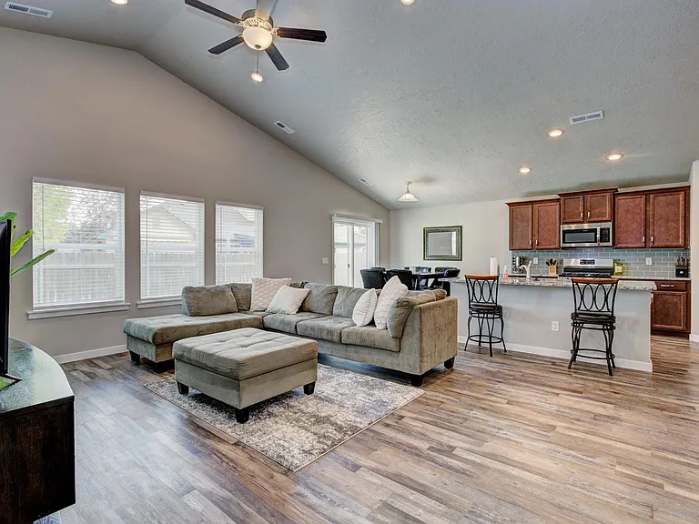 16572 Cypress Ln — Photo 16