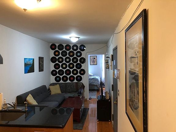 4th image of 74 Manhattan Ave APT 3R