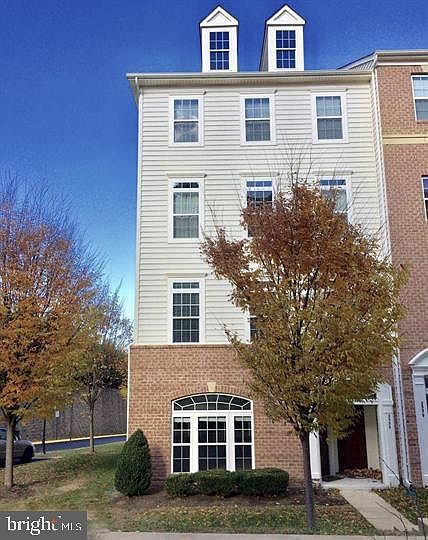 1st image of 2537 Eastbourne Dr #254