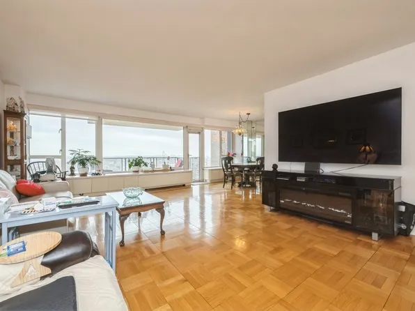 166-25 Powell Cove Boulevard image 11 of 42