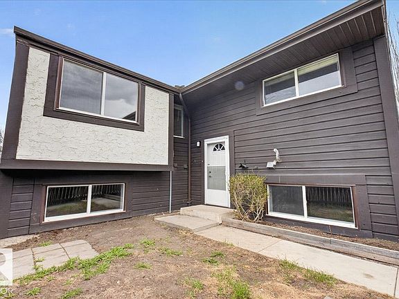 2nd image of 1066 Knottwood Rd
