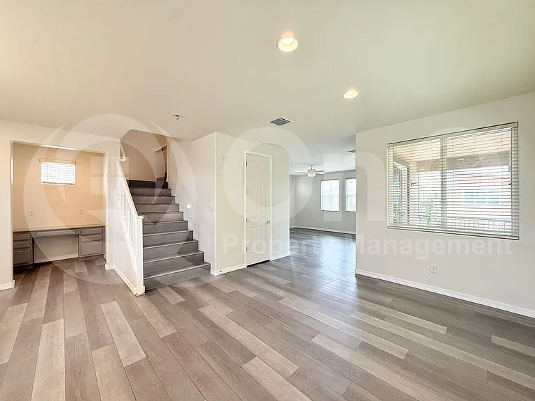 775 W Flintlock Way — Photo 14
