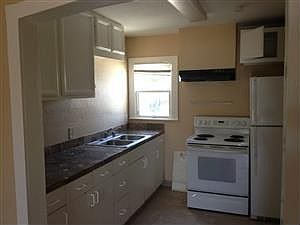5th image of 165 Sanchez Dr