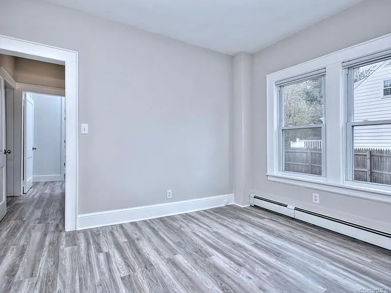 19 Maple Ave N #2 — Photo 6