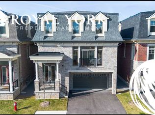 2172 Royal Gala Cir, Mississauga, ON L4Y0H2