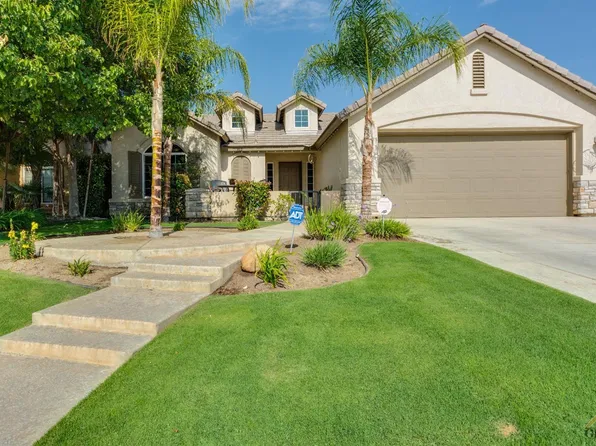 302 Emerald Isle Way, Bakersfield, CA 93314