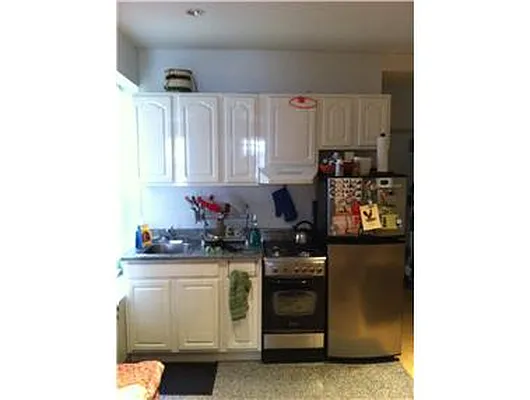 Rented by Douglas Elliman | media 19