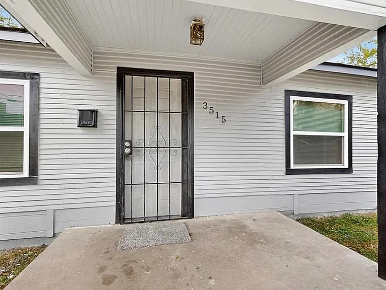 3515 Kenilworth St — Photo 2
