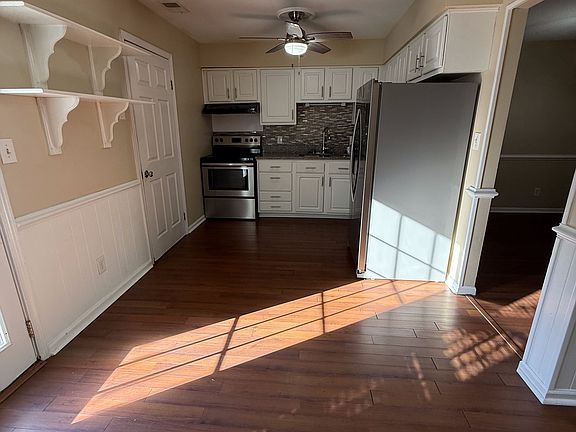 Here's the kitchen