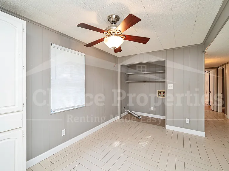 1541 Rainbow Ln — Photo 11