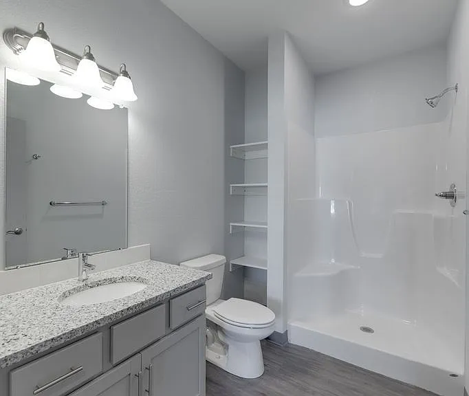 Indian Point Apartments — Photo 25