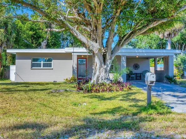 200 Sago Ln, Nokomis, FL 34275