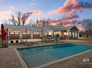 8725 Bishop Rd, Fairhope, AL 36532