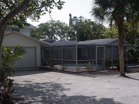 2 car garage & pool cage