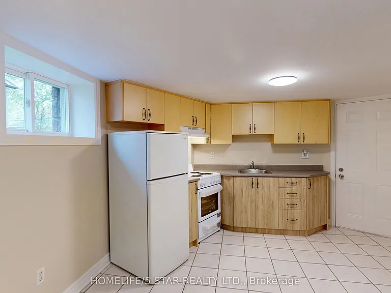 79 Rosemount Ave #B — Photo 5