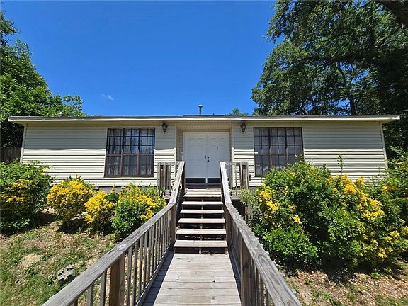 2nd image of 105 Memphis Ln