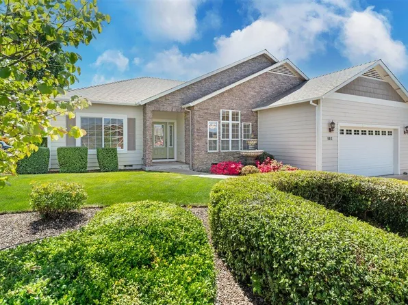 103 Greenmoor Dr, Eagle Pt, OR 97524
