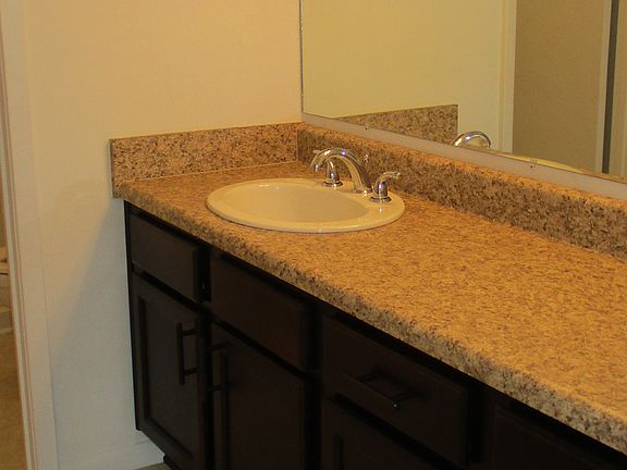 Master vanity area