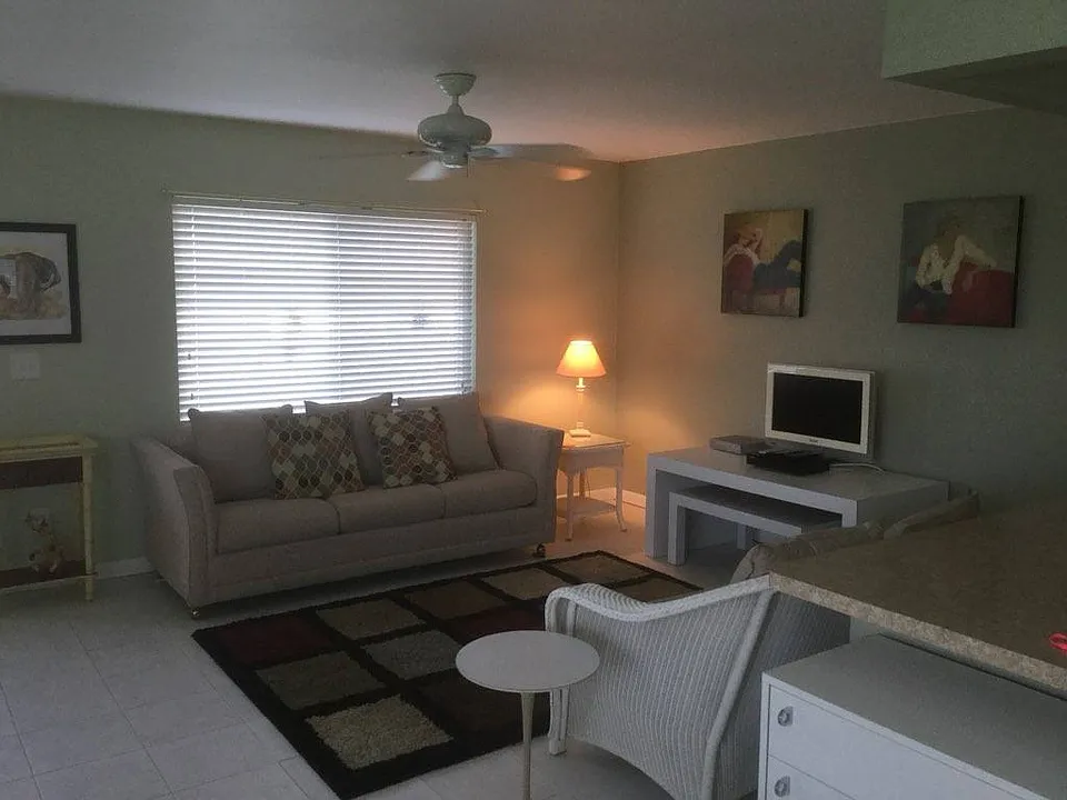2202 Clubhouse Dr #179